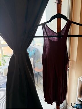 Joseph Women’s Sleeveless Tank in Deep Wine size m